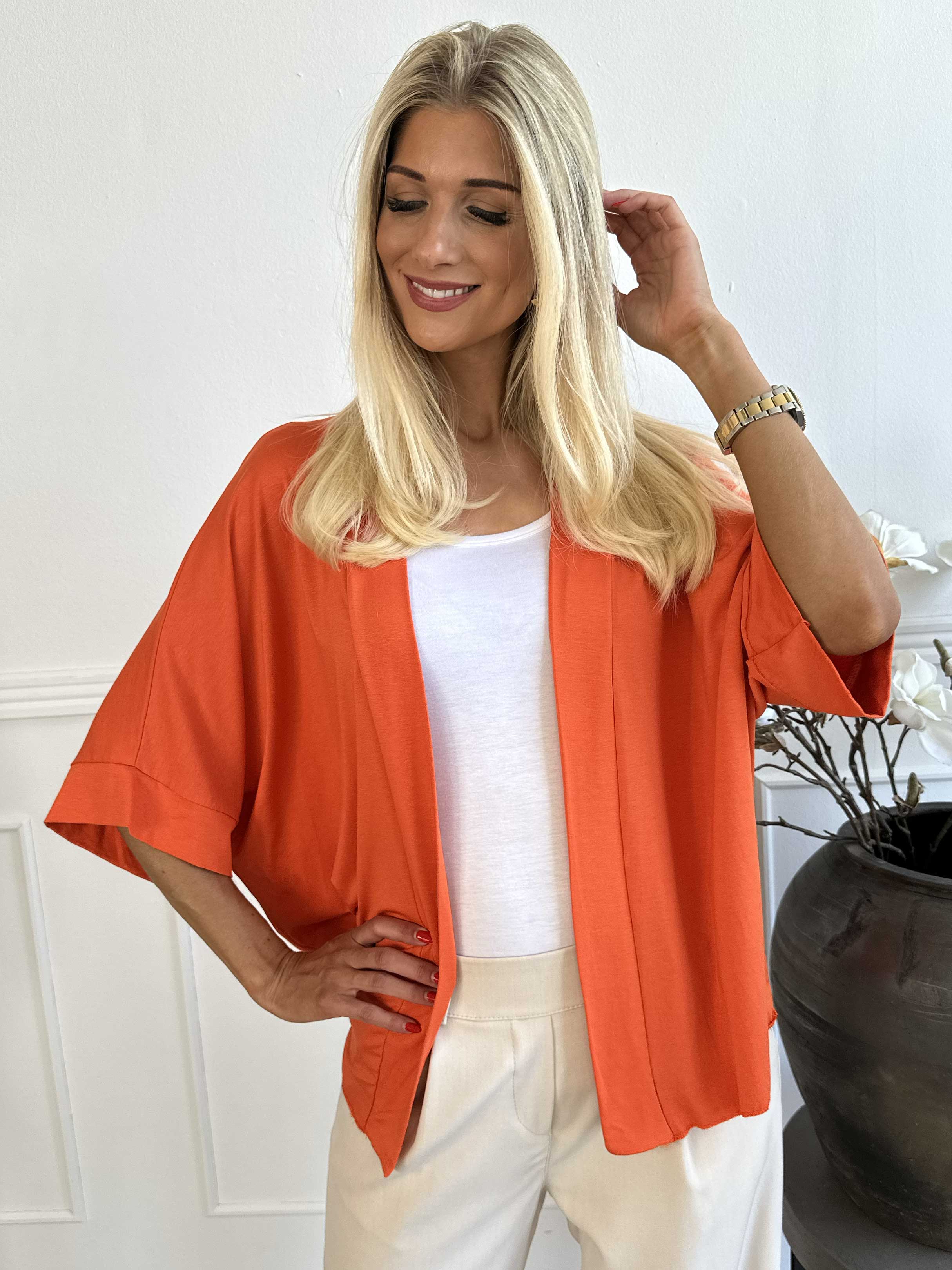 Mimi - Kort ensfarvet cardigan i viskose